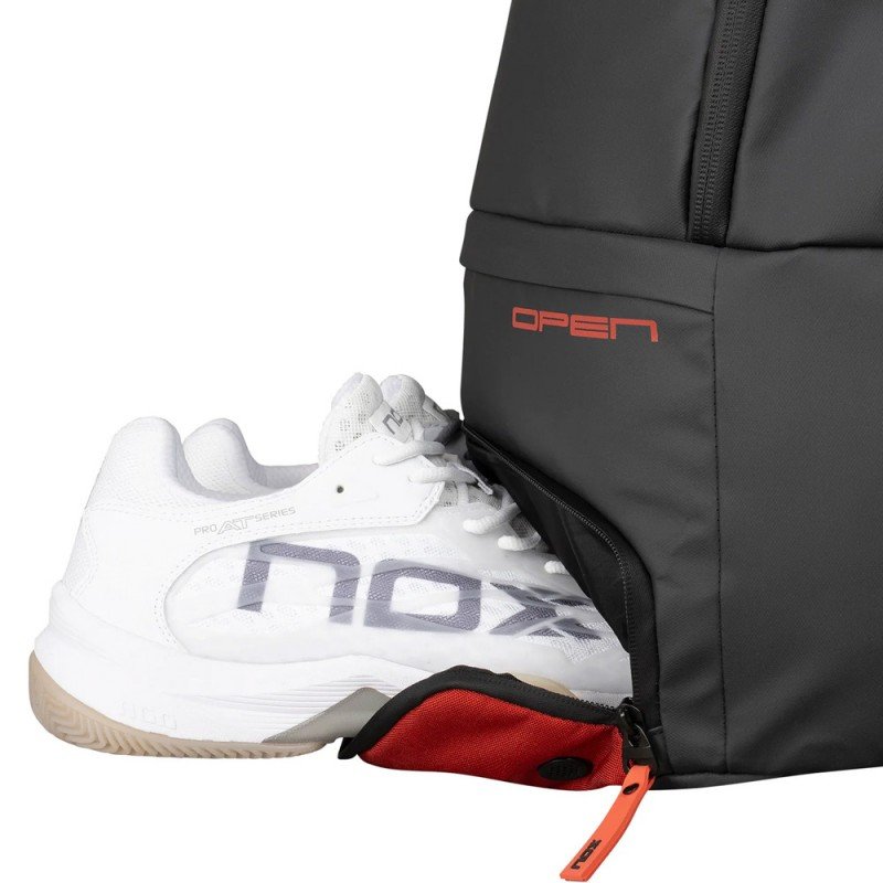 Nox Luxury Series Raudona/Pilka Padelio Kuprinė - Image 3